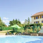 Awesome In St Saud Lacoussiere Hébergement de vacances