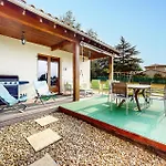 Awesome In St Saud Lacoussiere Hébergement de vacances
